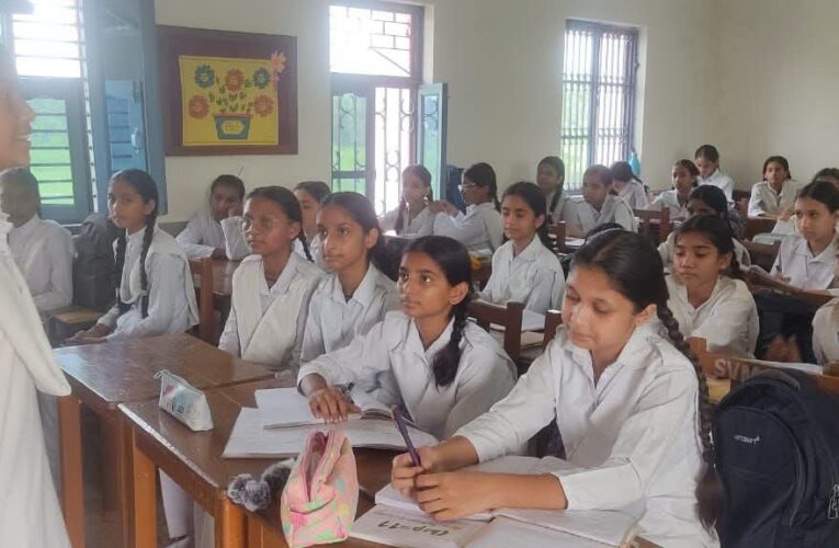सरस्वती विद्या मंदिर सेक्टर-2 रानीपुर में ‘हरेला सप्ताह’ के अंतर्गत एक विशेष भाषण प्रतियोगिता का आयोजन, छात्र-छात्राओं ने उत्साह के साथ प्रतिभाग करते हुए पर्यावरण संरक्षण के प्रतीक ‘हरेला पर्व’ के महत्व पर अपने विचार साझा किए