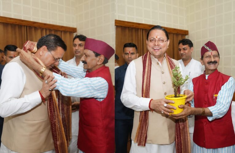 मुख्यमंत्री पुष्कर सिंह धामी से मिले राज्य स्तरीय गन्ना विकास सलाहकार समिति के दायित्वधारी दिनेश कौशिक, सड़क चौड़ीकरण के प्रस्ताव पर की चर्चा, उत्तराखंड के पूर्ण साक्षर राज्य बनने पर दी बधाई