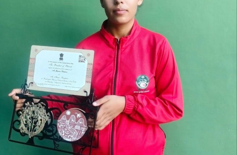 राष्ट्रपति भवन के एट होम रिसेप्शन के लिए अल्मोड़ा की गर्विता भाकुनी का चयन, देशभर से कुल पांच युवा आपदा मित्र कैडेट्स का हुआ है चयन