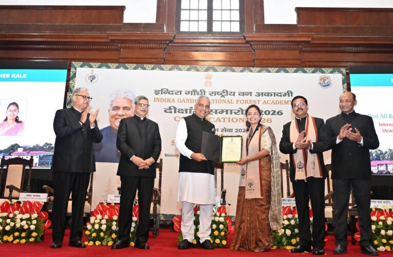 इन्दिरा गाँधी राष्ट्रीय वन अकादमी में 2024 बैच के भारतीय वन सेवा परिवीक्षार्थियों का दीक्षांत समारोह सम्पन्न, केंद्रीय वन मंत्रीभूपेंद्र यादव रहे मुख्य अतिथि, केंद्रीय पर्यावरण, वन एवं जलवायु परिवर्तन मंत्री भूपेंद्र यादव ने मुख्य अतिथि के रूप में प्रदान किए प्रमाणपत्र एवं पदक
