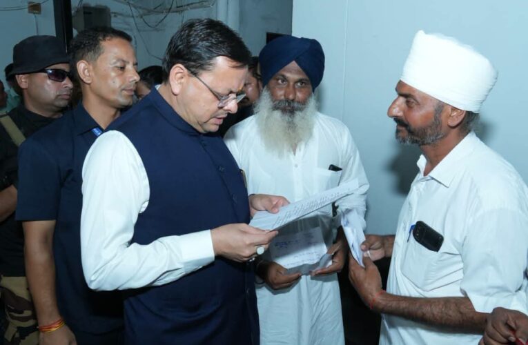 मुख्यमंत्री पुष्कर सिंह धामी ने सुनीं जनसमस्याएं, अधिकारियों को त्वरित समाधान के दिए निर्देश