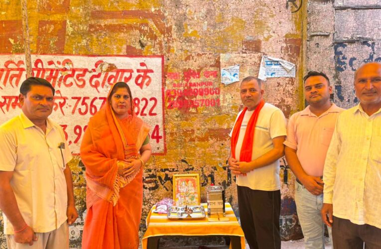 समाजसेवी सम्राट पंडित ने कावड़ यात्रियों के लिए निशुल्क कांवड़ सेवा शिविर का आयोजन, विधायक ममता राकेश ने किया शिविर का शुभारंभ, कहा-कांवडियों की सेवा करने से प्रसन्न होते हैं भोलेनाथ