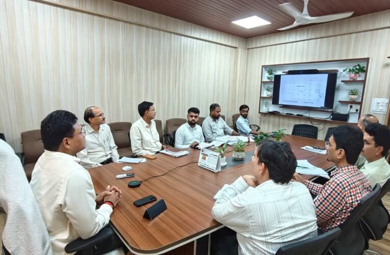 चारधाम यात्रा होगी और सुगम, कर्णप्रयाग और सिमली में आधुनिक पार्किंग परियोजनाओं को मिली रफ्तार, मुख्यमंत्री धामी के निर्देशों पर यात्रियों की सुविधा और ट्रैफिक प्रबंधन मजबूत करने की दिशा में बड़ा कदम, सचिव आवास ने की परियोजनाओं की विस्तृत समीक्षा