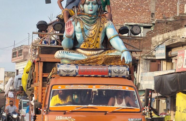 कांवड़ मेले में आज 60 लाख 70 हजार शिवभक्तों ने पवित्र गंगाजल लेकर अपने गंतव्य की ओर हुए रवाना, अब तक 3 करोड़ 80 लाख 18 हजार शिवभक्त पवित्र गंगाजल लेकर अपने-अपने गंतव्य की ओर हो चुके हैं रवाना
