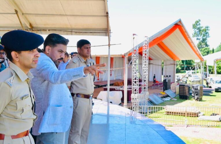 गर्व, उत्साह और उमंग के साथ मनेगा आजादी का महापर्व, 80वें स्वतंत्रता दिवस की तैयारियों में जुटा देहरादून प्रशासन, परेड ग्राउंड में तैयारियां अंतिम चरण में, डीएम और एसएसपी ने लिया जायजा