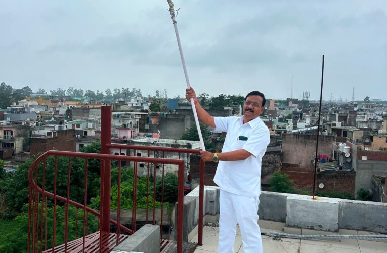 भाजपा प्रदेश कार्यकारिणी सदस्य सुशील पेगोवाल ने अपने आवास पर राष्ट्रीय ध्वज तिरंगा फहराया, बोले-तिरंगा देश की आन, बान और शान का प्रतीक