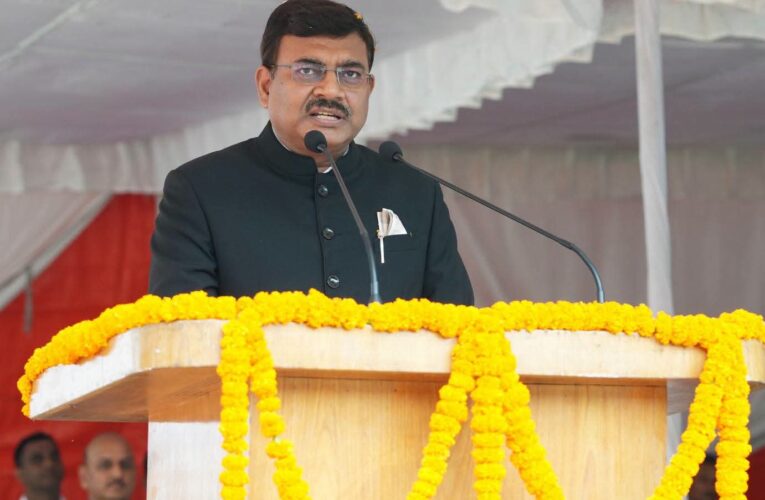 स्वतंत्रता दिवस पर मुख्य सचिव ने सुशासन, विकसित उत्तराखण्ड और हिमालय संरक्षण का लिया संकल्प
