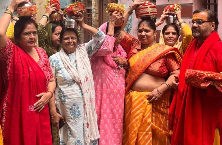 ज्योतिष गुरुकुलम में भव्य कलश यात्रा के साथ आज से श्री शिव महापुराण कथा का हुआ शुभारंभ
