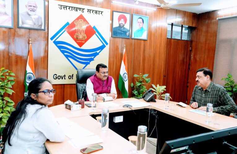 मुख्य सचिव ने की चिकित्सा स्वास्थ्य एवं चिकित्सा शिक्षा विभाग की समीक्षा