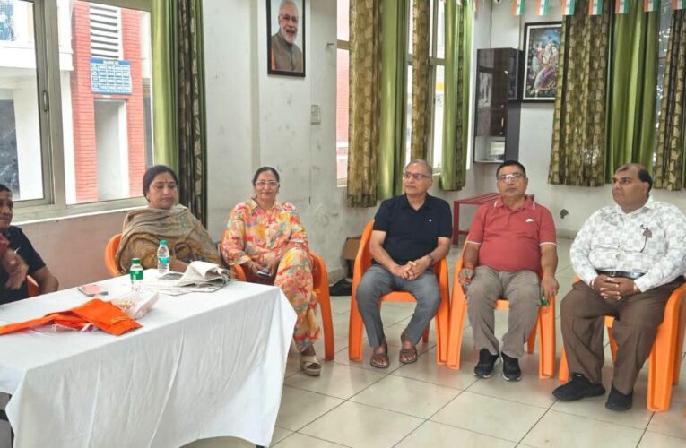 भारत विकास परिषद समर्पण शाखा देहरादून की ओर से आदित्य दून शायर सोसायटी साईं लोक में एनीमिया मुक्त भारत अभियान के तहत एनीमिया व ब्लड शुगर जाँच शिविर एवं उपचार का आयोजन किया गया