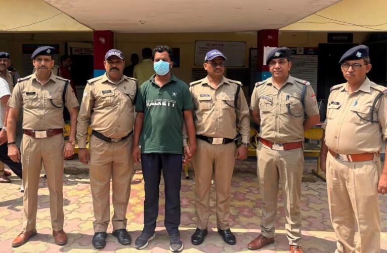 संपत्ति विवाद में अपनी दो बहनों को मौत के घाट उतारने का आरोपी सगा भाई विवेक गिरफ्तार