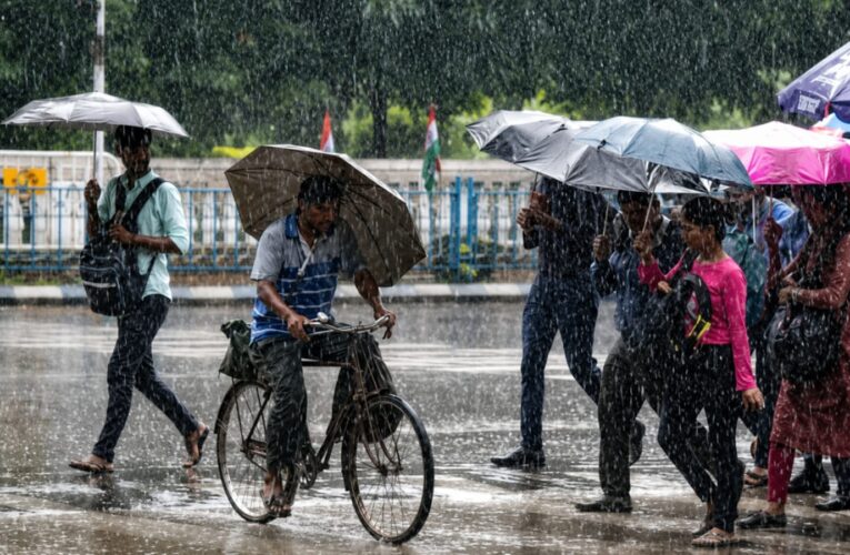 उत्तराखंड: अगले दो दिनों में भारी से बहुत भारी वर्षा की संभावना, मौसम विभाग ने जारी किया ऑरेंज एवं येलो अलर्ट, आपदा प्रबंधन विभाग ने सभी जिलों को सतर्क रहने के दिए निर्देश, सचिव विनोद कुमार सुमन ने आमजन से सावधानी बरतने की अपील की