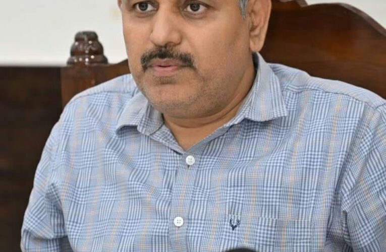 विकसित भारत-जी राम जी के साथ योजनाओं के कन्वर्जेंस को लेकर बैठक, सीडीओ ने दिए व्यापक निर्देश, जल संरक्षण, ग्रामीण अवसंरचना और आजीविका संवर्धन पर रहेगा फोकस