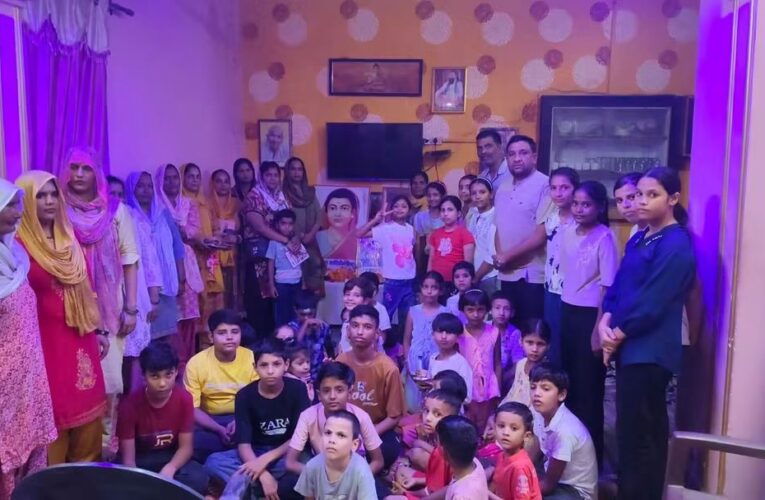 जय भीम कोचिंग सेंटर में धूमधाम से मनाया गया शिक्षक दिवस, बच्चों ने प्रस्तुत किए सांस्कृतिक कार्यक्रम, मूलदासपुर उर्फ माजरा में शिक्षक दिवस पर सावित्रीबाई फुले और बाबा साहब डॉ. भीमराव आंबेडकर को किया नमन