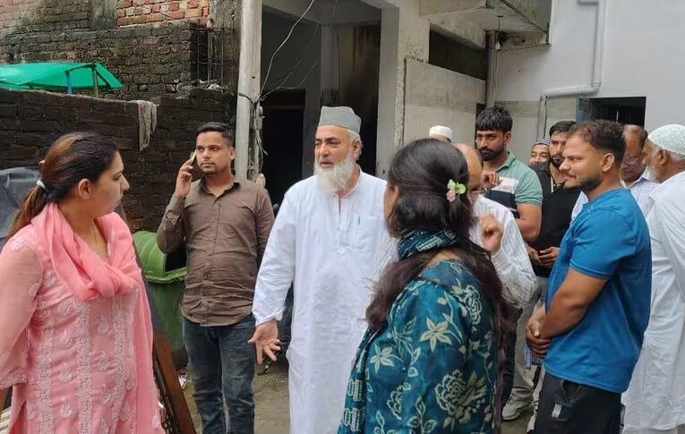 देहरादून: बिना पंजीकरण संचालित मदरसा सील, दो अन्य के संचालकों से लिया गया शपथ-पत्र