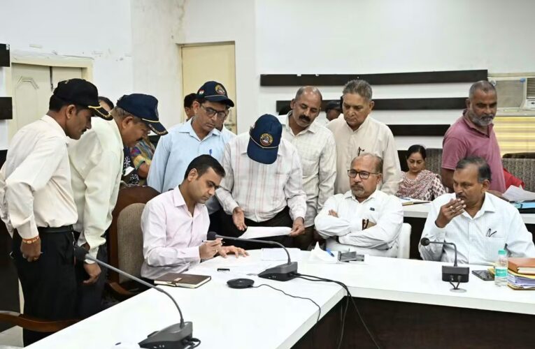 हरिद्वार: अपर जिलाधिकारी वित्त एवं राजस्व वैभव गुप्ता की अध्यक्षता में आयोजित किया जन सुनवाई कार्यक्रम, आईं 51 समस्याएं, मौके पर 26 समस्याओं का निस्तारण