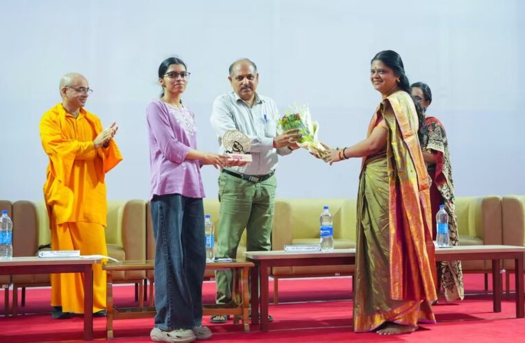 अमृता विश्व विद्यापीठम हरिद्वार कैंपस में ‘नशा मुक्त युवा फॉर विकसित भारत’ अभियान के तहत जागरूकता कार्यक्रम का आयोजन, मुख्य विकास अधिकारी डॉ. ललित नारायण मिश्र ने युवाओं से नशा मुक्त भारत के निर्माण में सक्रिय भागीदारी का आह्वान किया