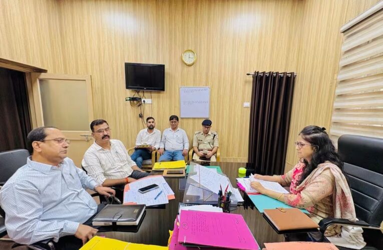 देहरादून: नशा मुक्त समाज के लिए विभागीय समन्वय से चलाएं व्यापक जनजागरूकता अभियानः एडीएम, नशे के हॉटस्पॉट क्षेत्रों की जीआईएस मैपिंग कर प्रभावी कार्रवाई के निर्देश