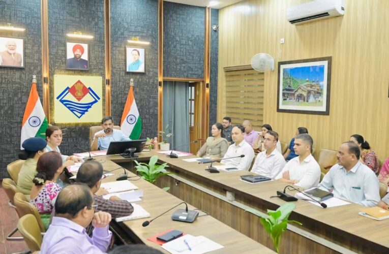 बाल संरक्षण एवं पुनर्वास कार्यों में तेजी लाएं अधिकारीः देहरादून जिलाधिकारी, सीडब्ल्यूसी के समक्ष 236 प्रकरण प्रस्तुत, 120 का निस्तारण; 06 बच्चों को दत्तक ग्रहण हेतु विधिक रूप से मुक्त किया गया