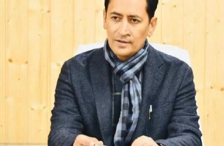 कुमाऊँ आयुक्त दीपक रावत ने स्ट्रीट लाइटों की वार्डवार जांच के दिए निर्देश, स्ट्रीट लाईटों के खराब होने एवम् मिलने, सही करने सहित स्ट्रीट लाईटों का विवरण प्रतिदिन उपलब्ध कराने के दिए निर्देश
