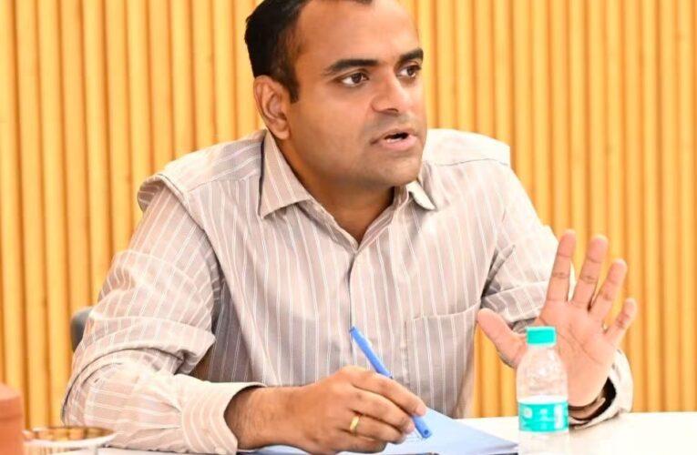 हरिद्वार: 02 अक्टूबर को गांधी जयंती एवं लाल बहादुर शास्त्री जयंती पर जनपद में होंगे विविध कार्यक्रम, राजकीय भवनों पर फहराया जाएगा राष्ट्रीय ध्वज, गांधी जी एवं शास्त्री जी के जीवन-संघर्ष और विचारों से कराया जाएगा अवगत