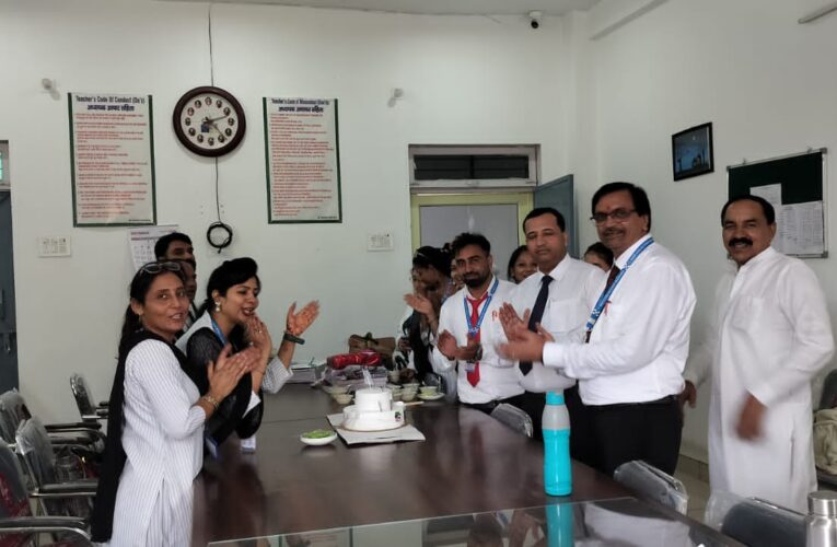माउण्ट लिटरा जी स्कूल रायपुर भगवानपुर में धूमधाम से मनाया गया शिक्षक दिवस, शिक्षक केवल किताबी ज्ञान नहीं देते, बल्कि बच्चों के व्यक्तित्व, संस्कार और भविष्य को बेहतर बनाने में महत्वपूर्ण भूमिका निभाते हैं: डायरेक्टर जीशान अली