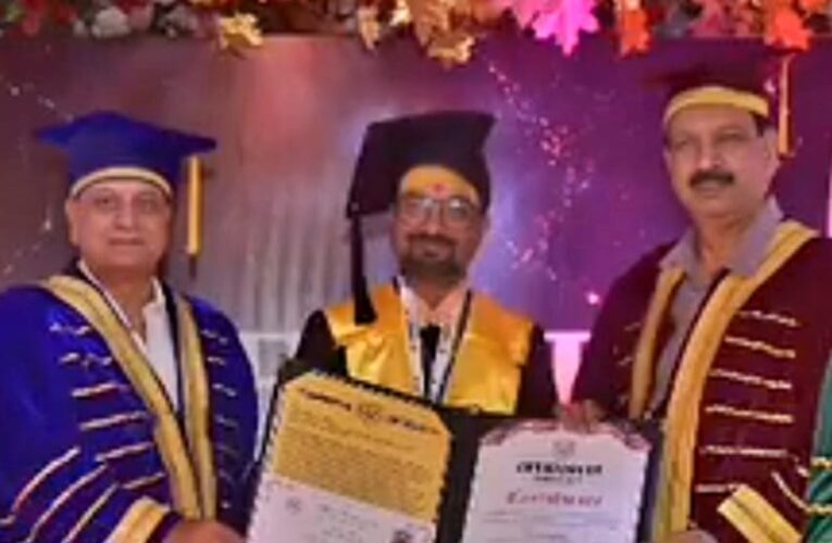 प्राचीन हनुमान मंदिर के महंत आचार्य रजनीश शास्त्री जी महाराज मानद डॉक्टरेट की उपाधि से सम्मानित, भक्तों ने दी बधाई