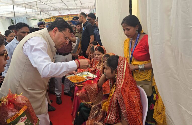 सेवा, स्नेह और संवाद, हर आंगन तक पहुंचे सरकार का संकल्प, स्वस्थ बचपन और सशक्त मातृशक्ति, सशक्त उत्तराखंड की मजबूत नींव : मुख्यमंत्री धामी, मुख्यमंत्री पुष्कर सिंह धामी ने खटीमा में ‘आंगन मिलन’ कार्यक्रम में किया प्रतिभाग