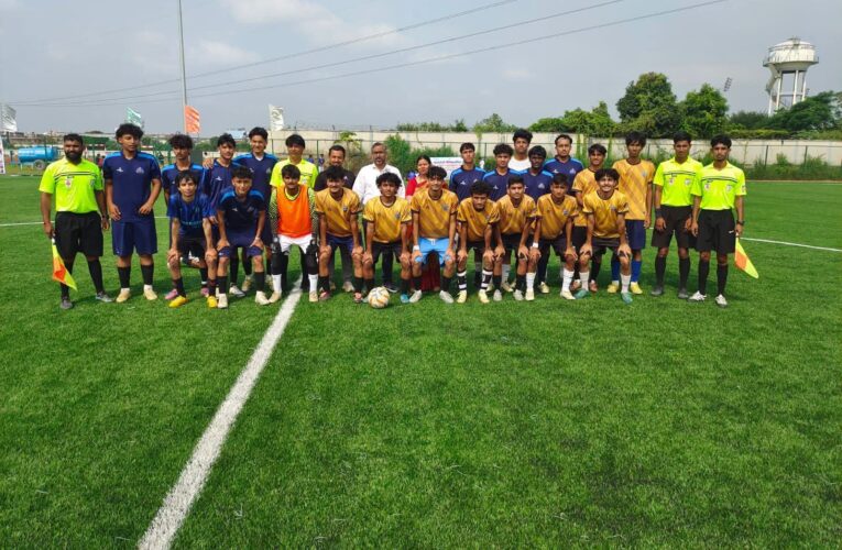 खेल महाकुम्भ-2026 मुख्यमंत्री चैम्पियनशिप ट्रॉफी की राज्य स्तरीय फुटबॉल प्रतियोगिता में अंडर-14 एवं अंडर-19 बालक वर्ग के सेमीफाइनल मुकाबले सम्पन्न, अंडर-14 में नैनीताल एवं पौड़ी तथा अंडर-19 में नैनीताल एवं पौड़ी की टीमें फाइनल में पहुंचीं