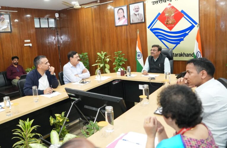 मुख्य सचिव की अध्यक्षता में हुई व्यय वित्त समिति की बैठक आयोजित, पुरानी एवं बार बार खराब हो रही 108 एम्बुलेंस वाहनों को तत्काल बदला जाए: मुख्य सचिव