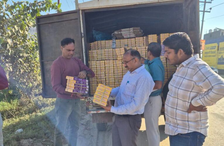 दीपावली से पहले खाद्य सुरक्षा विभाग की बड़ी कार्रवाई, 13 खाद्य नमूने जांच के लिए भेजे, दूध, गजक, पेड़ा, पनीर, मावा और मावा बर्फी समेत विभिन्न खाद्य पदार्थों के नमूने लिए गए, खाद्य सामग्री की आपूर्ति करने वाले वाहनों की हुई सघन जांच